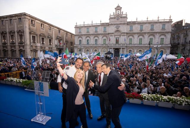 Giorgia Meloni e gli alleati di Centrodestra Giorgia Meloni e gli alleati di Centrodestra