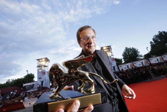 William Friedkin (foto Lapresse) è morto, addio al regista dell'Esorcista. Vinse Oscar e Leone d'oro William Friedkin (foto Lapresse) è morto, addio al regista dell'Esorcista. Vinse Oscar e Leone d'oro