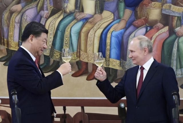 Xi Jinping e Vladimir Putin Xi Jinping e Vladimir Putin
