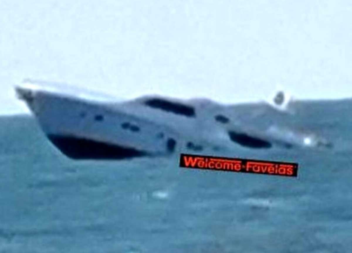 Lo yatch affondato Lo yatch affondato