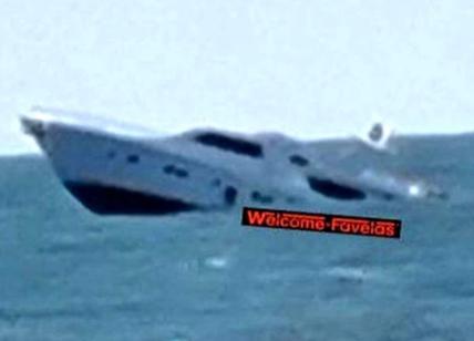 Paura a Ostia, affonda uno yacht di 20 metri: salvato un uomo. IL VIDEO