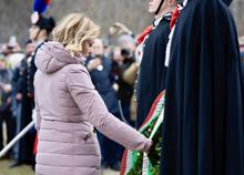 Foibe, il Giorno del ricordo: bandiere a mezz'asta e cerimonia alla Camera. Meloni: "Questa storia appartiene all'Italia intera"