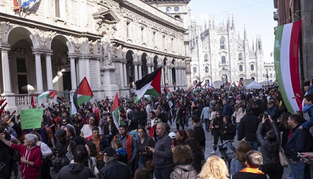 Manifestazione del 25 Aprile a Milano Manifestazione del 25 Aprile a Milano