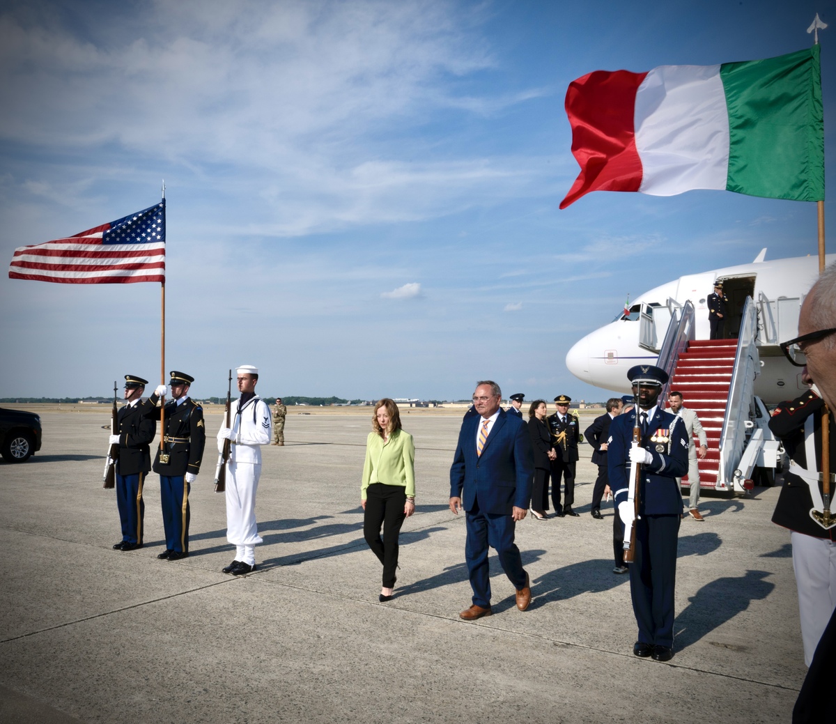 La premier Meloni a Washington per il vertice Nato che celebra i 75 anni dell'Alleanza. La premier Meloni a Washington per il vertice Nato che celebra i 75 anni dell'Alleanza.