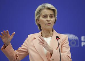 La settimana terribile di Ursula Von der Leyen: Pfizer Gate? Dazi? Il vero problema è nella sua maggioranza... di Vincenzo Caccioppoli