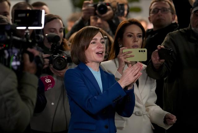 l presidente moldavo Maia Sandu durante le elezioni presidenziali a Chisinau, in Moldavia