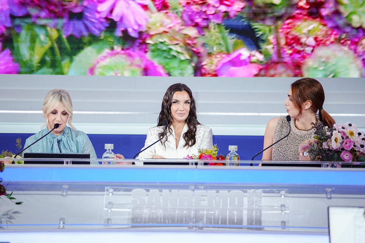 Conferenza stampa presentatori terza serata Katia Follesa, Elettra Lamborghini e Miriam Leone Conferenza stampa presentatori terza serata Katia Follesa, Elettra Lamborghini e Miriam Leone