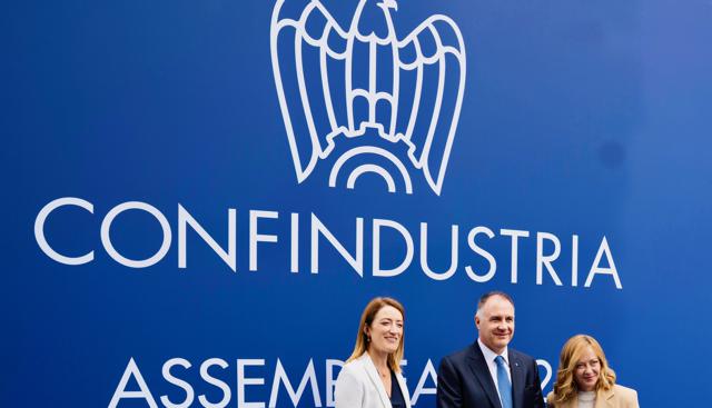 Il Presidente del Consiglio, Giorgia Meloni, all' Assemblea Confindustria presso il Teatro EuropAuditorium di Bologna Il Presidente del Consiglio, Giorgia Meloni, all' Assemblea Confindustria presso il Teatro EuropAuditorium di Bologna