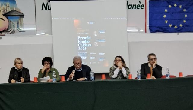 Consegna del prestigioso Premio “Emilio Caldara” 2025 ai dirigenti scolastici Consegna del prestigioso Premio “Emilio Caldara” 2025 ai dirigenti scolastici