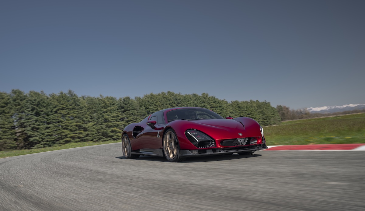 Alfa Romeo 33 Stradale: l’eredità dell’icona rinasce tra pista, design e passione