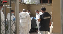 Il sopralluogo dei carabinieri del Ris nell'abitazione di Sangare