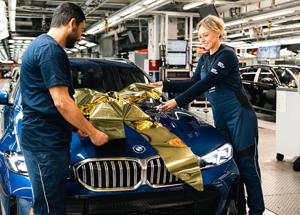 BMW celebra il traguardo storico: 3 milioni di veicoli elettrificati prodotti