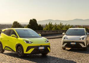 BYD DOLPHIN SURF: l’onda elettrica arriva in città al ritmo di 'Le Freak'