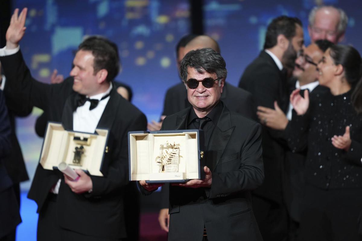 Chi è Jafar Panahi, il regista vincitore della Palma d Chi è Jafar Panahi, il regista vincitore della Palma d