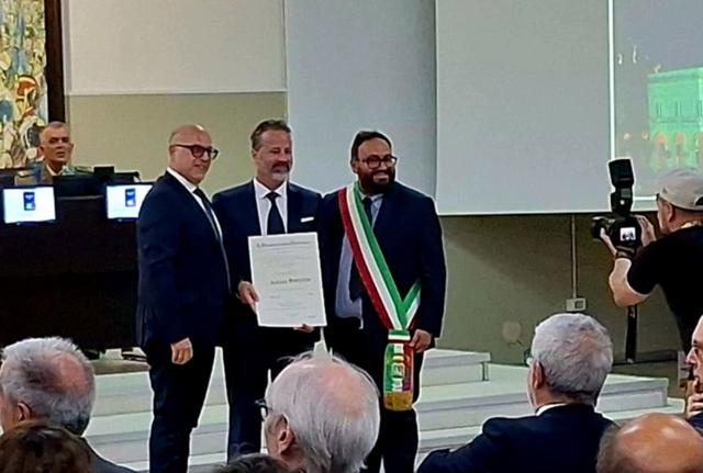 Cavaliere della Repubblica Dott. A. Sorrento Cavaliere della Repubblica Dott. A. Sorrento