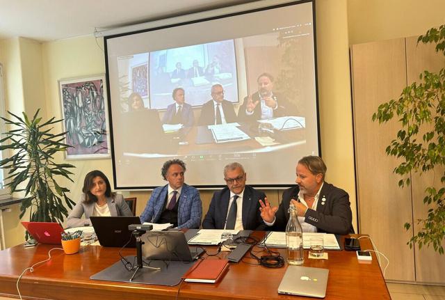 da sx: Dott.ssa D. Dragone, Avv. M. Sances, Dott. M.Guadalupi e il Cav. A. Sorrento da sx: Dott.ssa D. Dragone, Avv. M. Sances, Dott. M.Guadalupi e il Cav. A. Sorrento