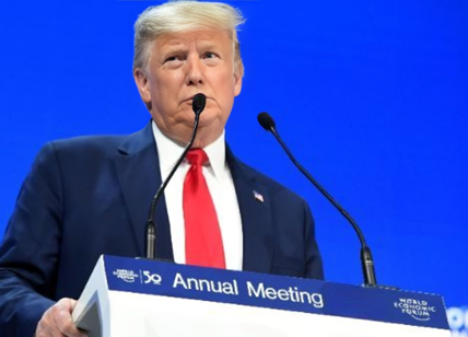 Davos, Trump: "Negoziati immediati per comprare la Groenlandia. L'Europa non va nella direzione giusta, è irriconoscibile"