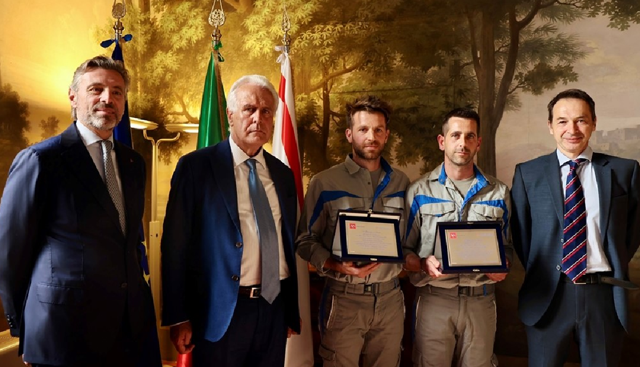 Enel, il Presidente della Regione Toscana Giani premia i dipendenti eroi dell’alluvione di settembre​​​​​​​