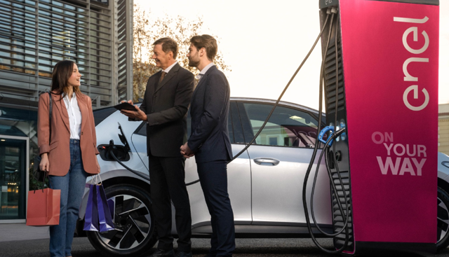 Enel, nuovo sconto sulla ricarica elettrica delle auto: tariffe ultrafast a 0,65 â‚¬/kWh fino al 31 maggio