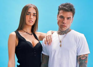 Fedez, da Chiara a Clara (Soccini) è un attimo. I fan ne sono certi: "Stanno insieme". Spunta l'indizio