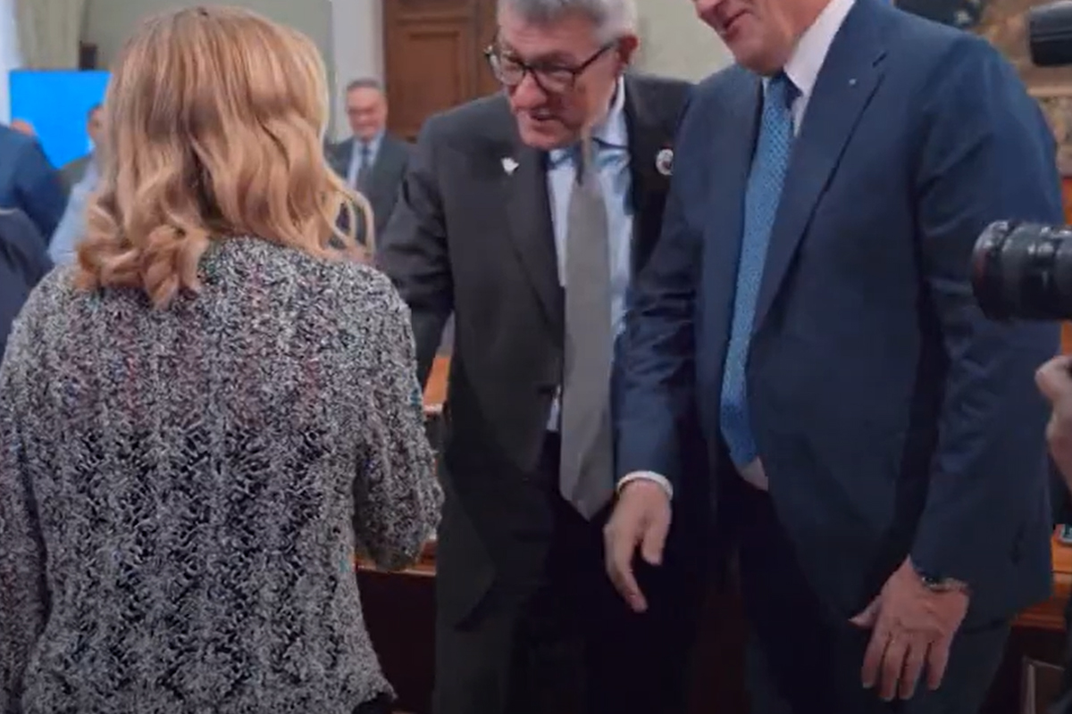 https://www.affaritaliani.it/static/upl2024/gior/0016/giorgia-meloni-e-maurizio-landini.jpg