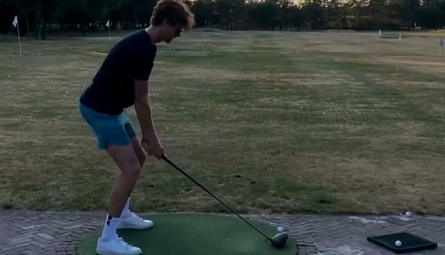 Golf Jannik Sinner. Golf Jannik Sinner.