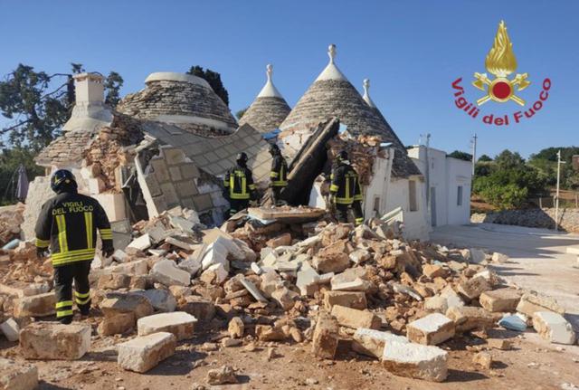 Trullo esploso a Cisternino Trullo esploso a Cisternino