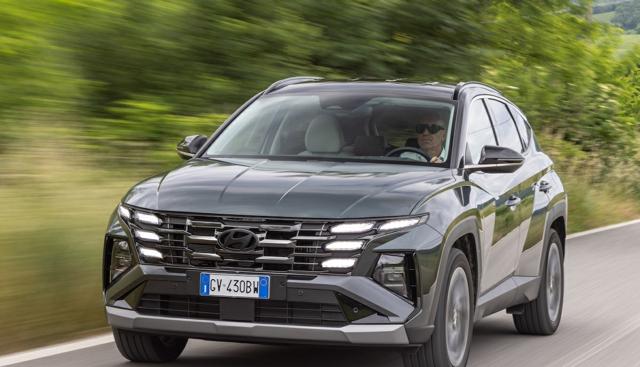Hyundai nuovo Tucson, ampia gamma motori elettrificati per ogni esigenza