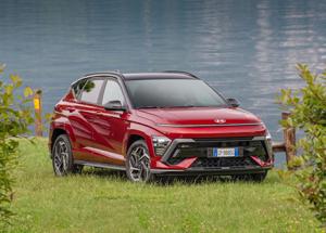 Nuova Hyundai KONA 2025: gamma rinnovata e tecnologia per tutte le esigenze