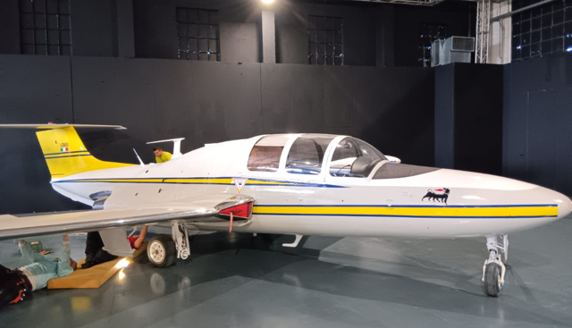 La copia del modello aereo sul quale perse la vita Enrico Mattei La copia del modello aereo sul quale perse la vita Enrico Mattei