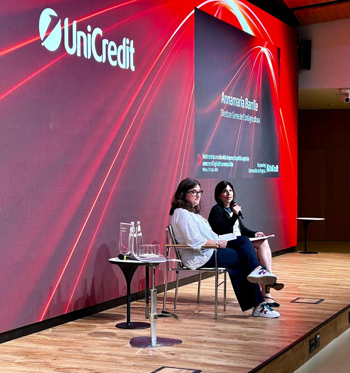 UniCredit e Confagricoltura insieme per la competitività del settore agricolo UniCredit e Confagricoltura insieme per la competitività del settore agricolo