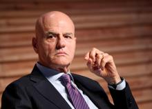 Eni, utile trimestre a 1,4 miliardi. Descalzi: solidi risultati in contesto macroeconomico incerto Eni, utile trimestre a 1,4 miliardi. Descalzi: solidi risultati in contesto macroeconomico incerto