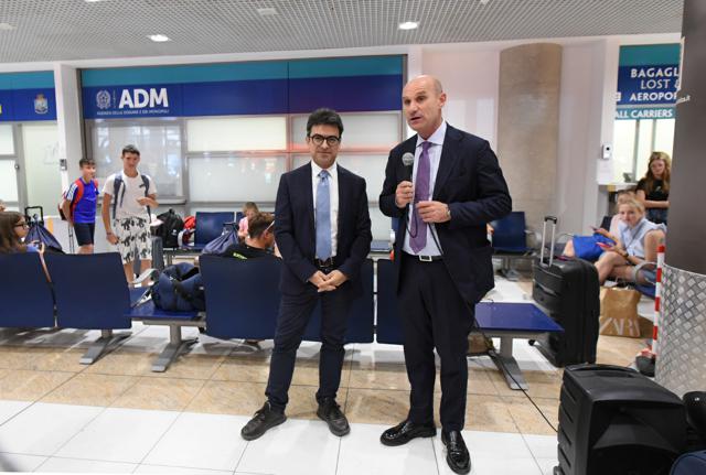 Apt, all'Aeroporto di Bari apre il desk informativo sulla Basilicata Apt, all'Aeroporto di Bari apre il desk informativo sulla Basilicata