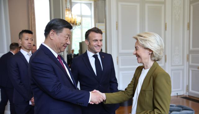 Xi Jinping e von der Leyen (Foto Imagoeconomica) Xi Jinping e von der Leyen (Foto Imagoeconomica)