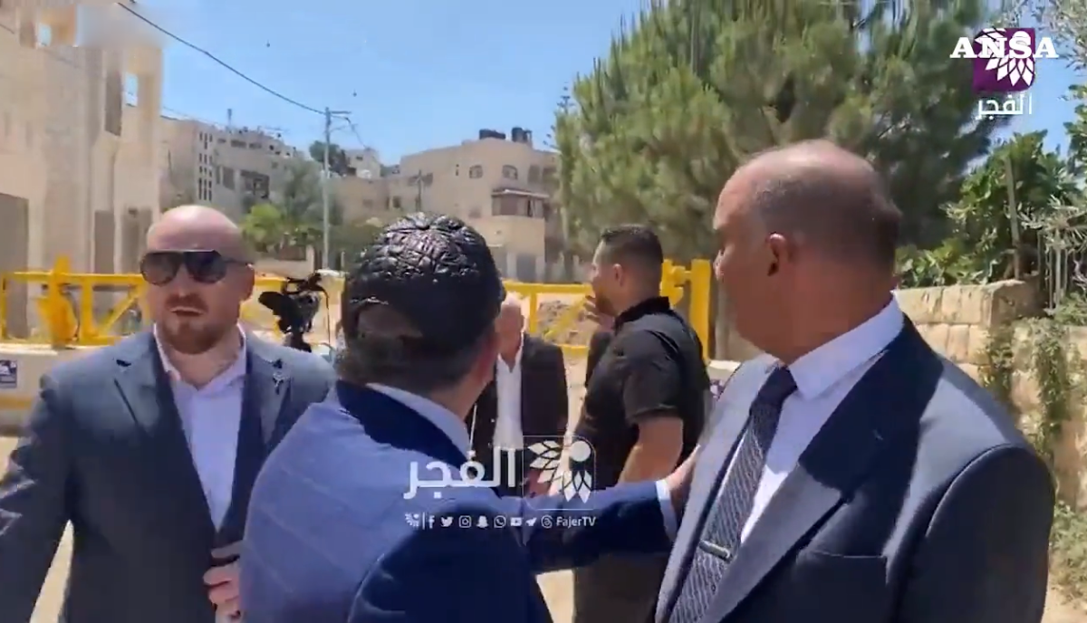 spari contro diplomatici a Jenin spari contro diplomatici a Jenin