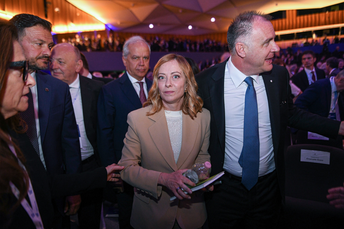 Giorgia Meloni e Emanuele Orsini Presidente Confindustria Giorgia Meloni e Emanuele Orsini Presidente Confindustria