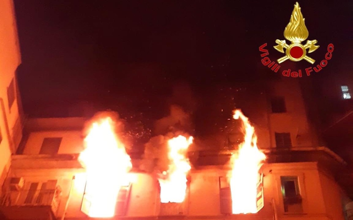 https://www.affaritaliani.it/static/upl2024/ince/0004/incendio.jpg