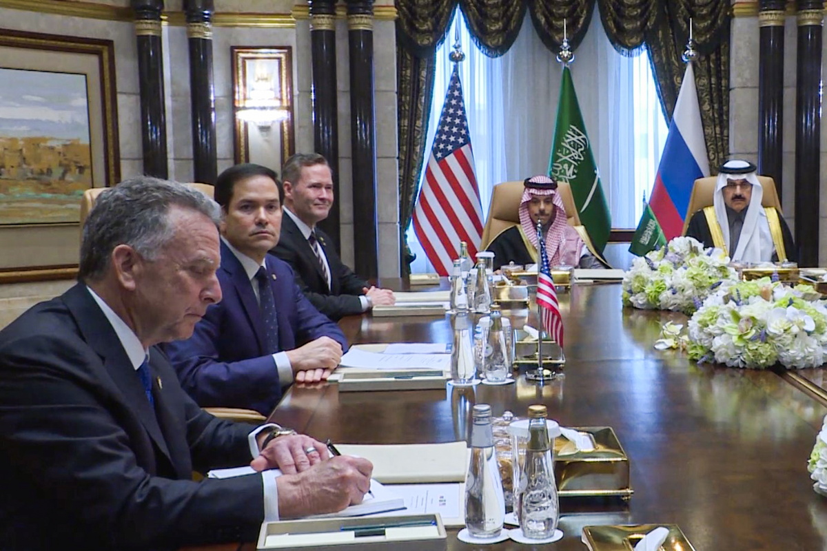 Riad, il vertice Usa-Russia per negoziare sull'Ucraina Riad, il vertice Usa-Russia per negoziare sull'Ucraina