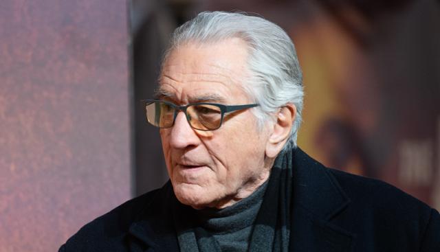 Robert De Niro, la figlia fa coming out: "Sono transgender, non è mai troppo tardi per essere onesti"
