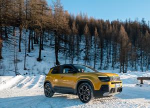 Jeep Avenger a Yes Weekend: viaggio tra natura e libertÃ  su Sky TG24