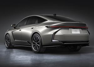 Nuova Lexus ES 2026: debutta la berlina di lusso tra design, tecnologia e motori ibridi ed elettrici