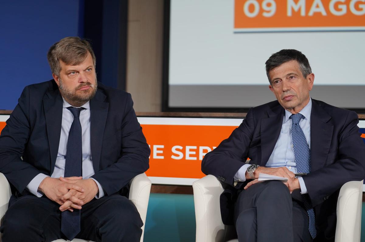 https://www.affaritaliani.it/static/upl2024/majo/majorino-lupi.jpg