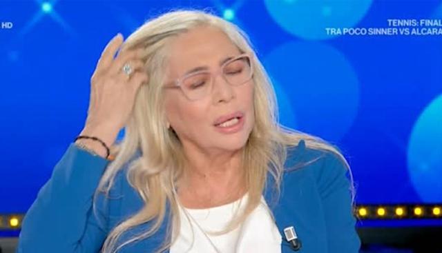 Mara Venier in lacrime a Domenica In: "Mio marito...". L'addio alla Rai è vicino e il pubblico è senza parole