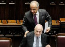 Caso Almasri, la Camera respinge la richiesta di processo per Nordio, Mantovano e Piantedosi. Meloni lascia l'Aula dopo il voto