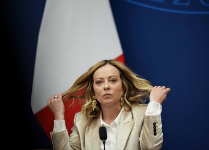 Almasri, il "non sono ricattabile" di Meloni messaggio a toghe, opposizioni e Santanchè. Inside