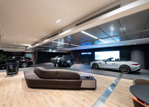 Mercedes-Benz rivoluziona gli showroom per un'esperienza omnichannel