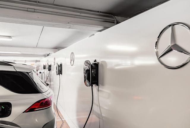 Arval e Mercedes-Benz: operazione Athlon per il futuro del noleggio