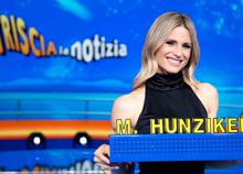 Michelle Hunziker, futuro lontano da Mediaset? Ecco cosa farà dopo Striscia la Notizia. Rumor
