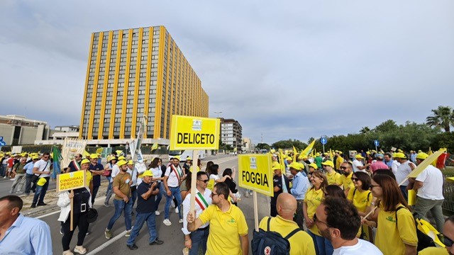Migliaia di Agricoltori con i trattori a Bari contro le emergenze agricole