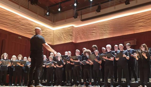 Il Coro Montrouge per AIM il 13 dicembre sarà a Milano Il Coro Montrouge per AIM il 13 dicembre sarà a Milano